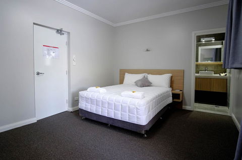 Lakes And Ocean Hotel Forster - Accommodation Rockhampton 13