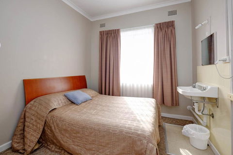 Lakes And Ocean Hotel Forster - Accommodation Rockhampton 9