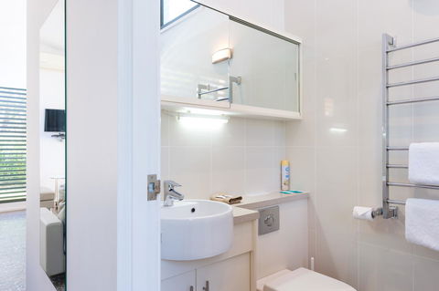By The Beach B&B Self Contained Apartments - Accommodation Rockhampton 12