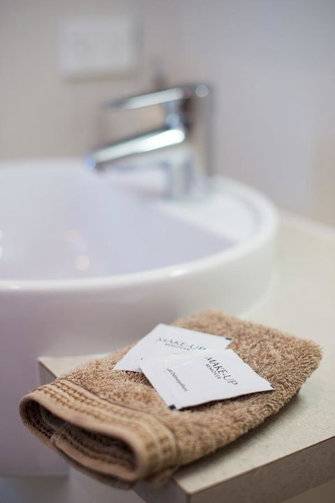 By The Beach B&B Self Contained Apartments - Accommodation Rockhampton 11