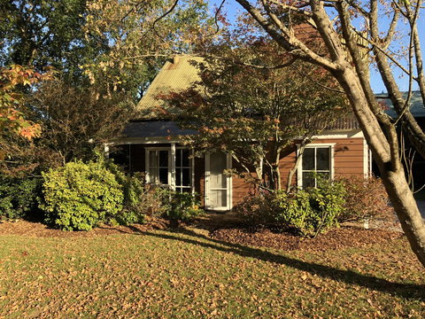 Arcadia - The Barn Cottage & Rosehill Cottage - Accommodation Rockhampton 2