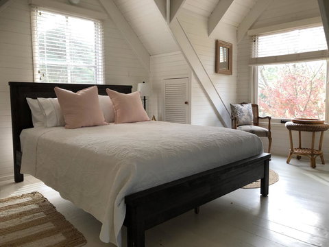 Arcadia - The Barn Cottage & Rosehill Cottage - Accommodation Rockhampton 6