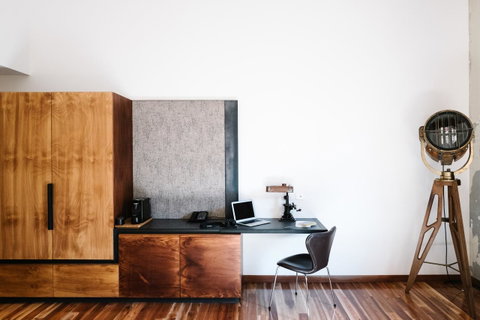The Old Clare Hotel, Independent Collection By EVT - Accommodation Rockhampton 17