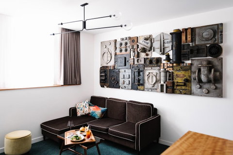 The Old Clare Hotel, Independent Collection By EVT - Accommodation Rockhampton 19