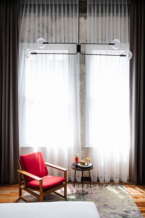 The Old Clare Hotel, Independent Collection By EVT - Accommodation Rockhampton 8