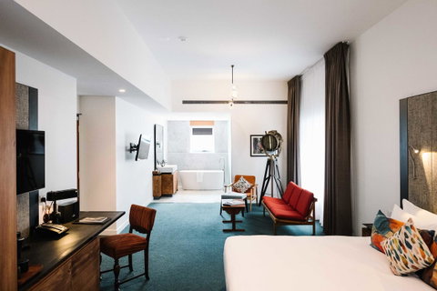 The Old Clare Hotel, Independent Collection By EVT - Accommodation Rockhampton 15