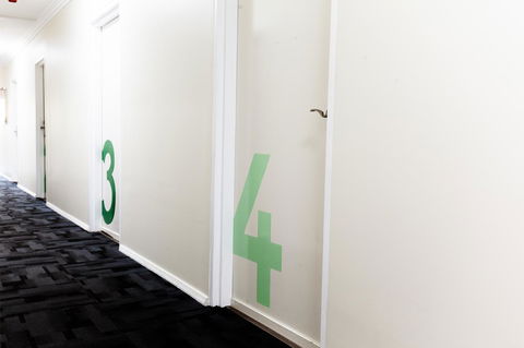 Mad Monkey Broadway - Accommodation Rockhampton 29
