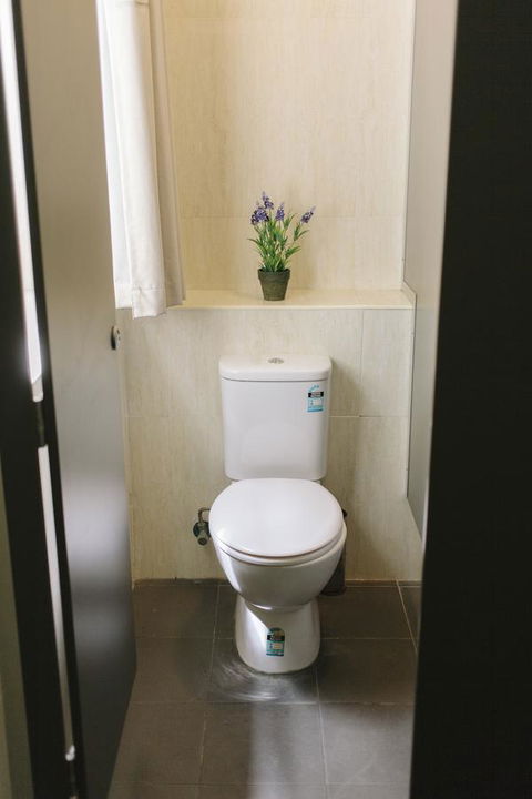 Mad Monkey Broadway - Accommodation Rockhampton 32