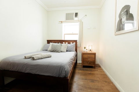 Mad Monkey Broadway - Accommodation Rockhampton 21