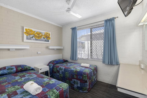 Coastal Bay Motel - Accommodation Rockhampton 15
