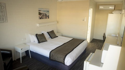Coastal Bay Motel - Accommodation Rockhampton 42