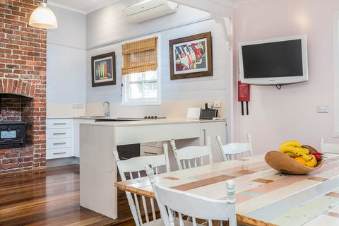 Gidget's Surf Shack - Accommodation Rockhampton 18