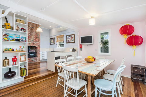 Gidget's Surf Shack - Accommodation Rockhampton 1