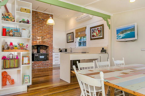 Gidget's Surf Shack - Accommodation Rockhampton 16