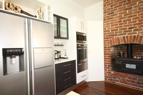Gidget's Surf Shack - Accommodation Rockhampton 11