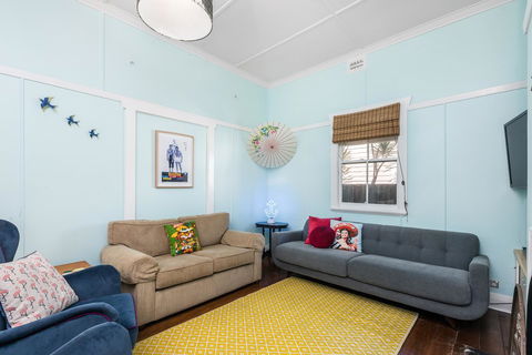 Gidget's Surf Shack - Accommodation Rockhampton 9
