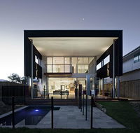 Casuarina Beachfront House - Hostie Properties - Accommodation Rockhampton