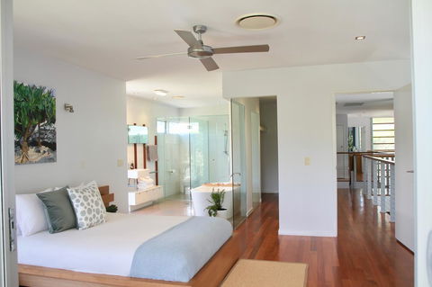 Casuarina Beachfront House - Hostie Properties - Accommodation Rockhampton 3