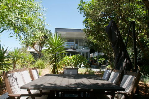 Casuarina Beachfront House - Hostie Properties - Accommodation Rockhampton 14