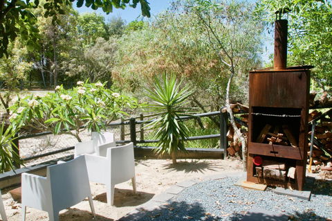 Casuarina Beachfront House - Hostie Properties - Accommodation Rockhampton 15
