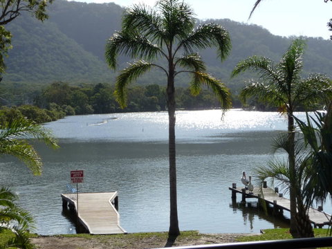 Pelican H2O One & Two Bedroom Apartments - Accommodation Rockhampton 2