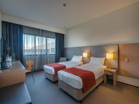 Alpha Hotel Eastern Creek - Accommodation Rockhampton 1