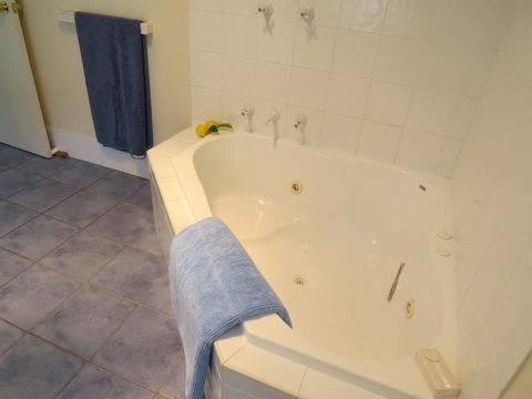 BlueWater Apartments - Accommodation Rockhampton 21