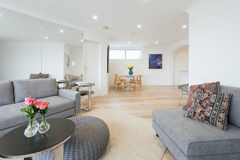 Right On Bondi - Accommodation Rockhampton 3