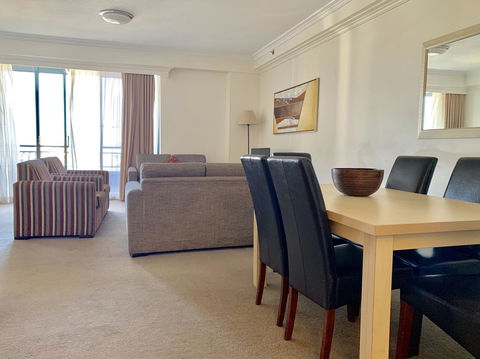 Castle Serviced Apartments - Accommodation Rockhampton 3