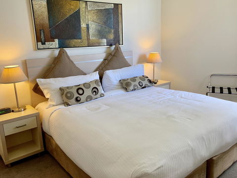 Castle Serviced Apartments - Accommodation Rockhampton 14