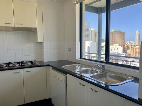 Castle Serviced Apartments - Accommodation Rockhampton 2