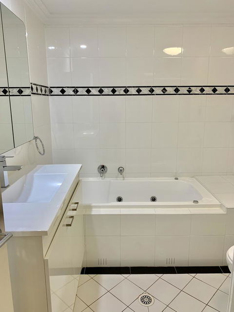 Castle Serviced Apartments - Accommodation Rockhampton 16