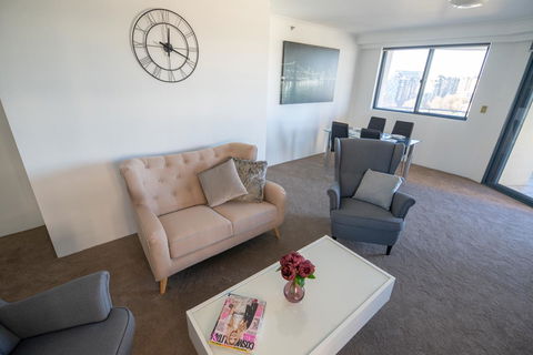 Castle Serviced Apartments - Accommodation Rockhampton 28