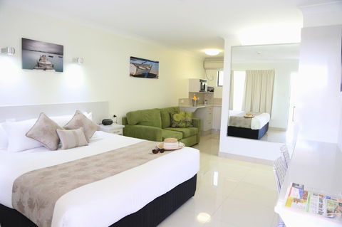 Bay Motel - Accommodation Rockhampton 8