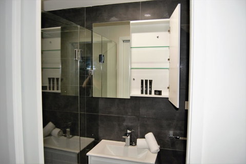Seranin | Gordon - Accommodation Rockhampton 11