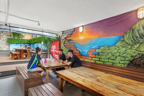 Summer House Kings Cross - Accommodation Rockhampton 10