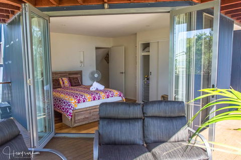 Valla's Beach House - Accommodation Rockhampton 15