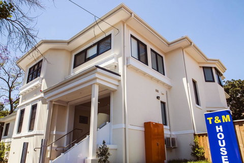 T&M HOUSE - Accommodation Rockhampton 40