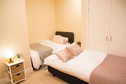 T&M HOUSE - Accommodation Rockhampton 8
