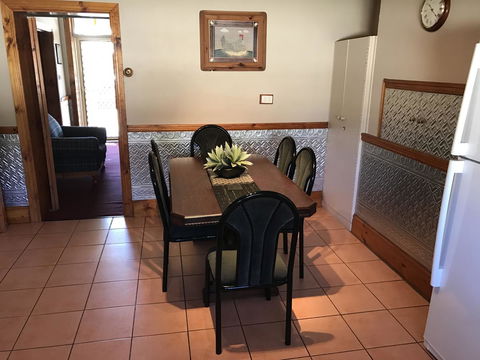 Jadan Cottages - Accommodation Rockhampton 15