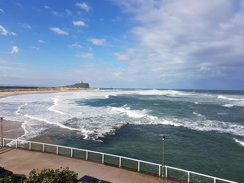 Arena Luxury Beachfront Apartment - Accommodation Rockhampton 40