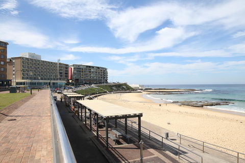 Arena Luxury Beachfront Apartment - Accommodation Rockhampton 32