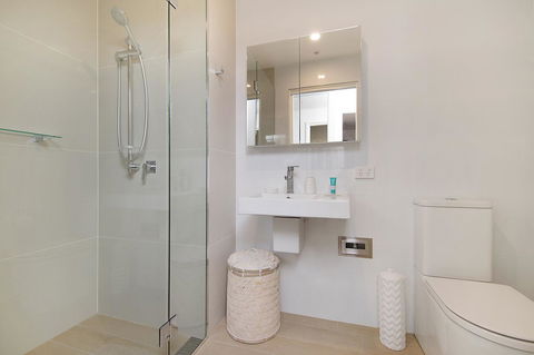 Arena Luxury Beachfront Apartment - Accommodation Rockhampton 25