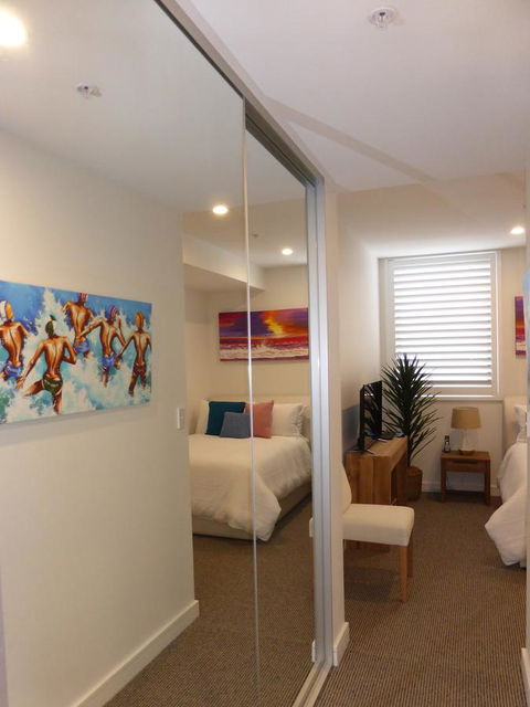 Arena Luxury Beachfront Apartment - Accommodation Rockhampton 28