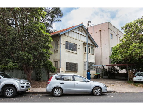 Large, Stylish And Quiet Penthouse Steps From Surf - Accommodation Rockhampton 23
