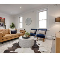 Large stylish and quiet penthouse steps from surf - Accommodation Rockhampton