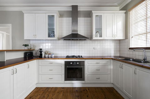 The Spa Cottage With HotTub, Netflix & Stan - Accommodation Rockhampton 15