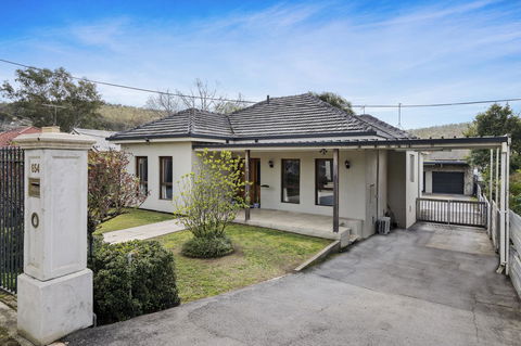 The Spa Cottage With HotTub, Netflix & Stan - Accommodation Rockhampton 20