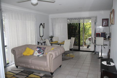 Ducati\'s B And B - Accommodation Rockhampton 6