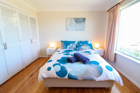 Coastal Horizons Beach House - Accommodation Rockhampton 3